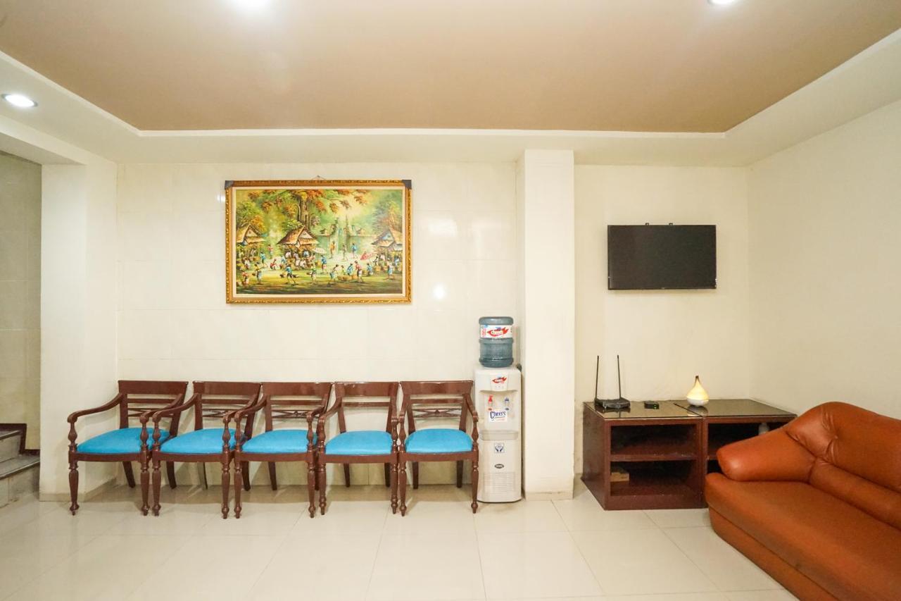 Reddoorz @ Panglima Sudirman Hotel Surabaya Exterior photo
