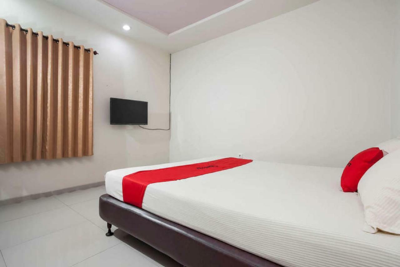 Reddoorz @ Panglima Sudirman Hotel Surabaya Exterior photo